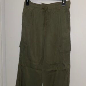 Green Cargo Pants women’s size Small NWT